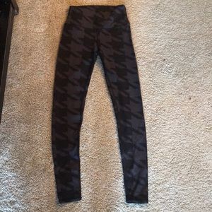Alo yoga pants